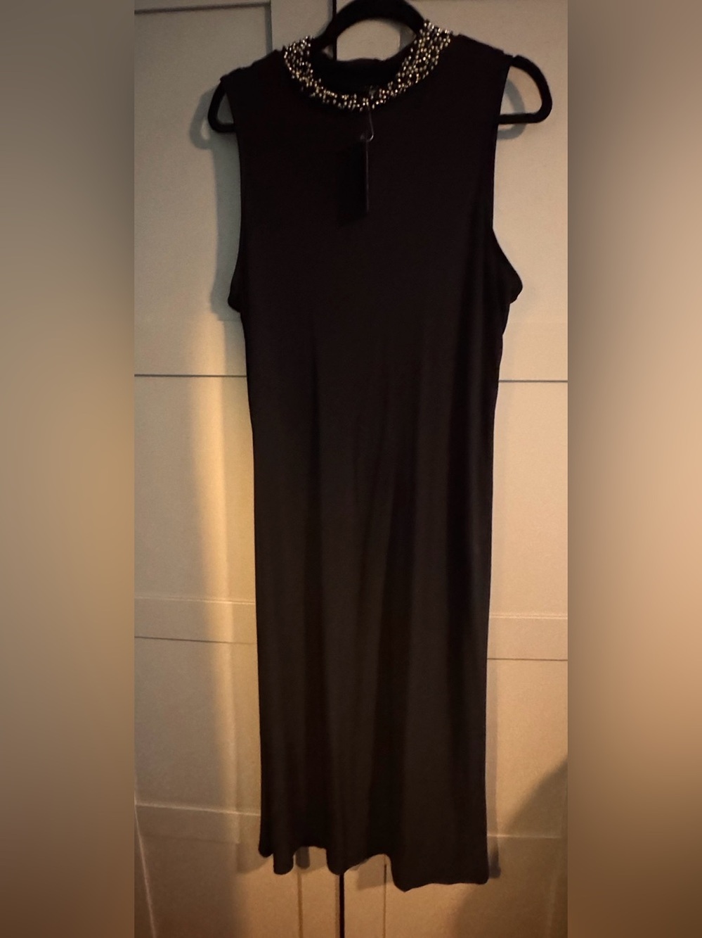 Classic Sleeveless Black Midi Dress